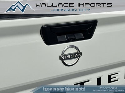 2023 Nissan Frontier SV