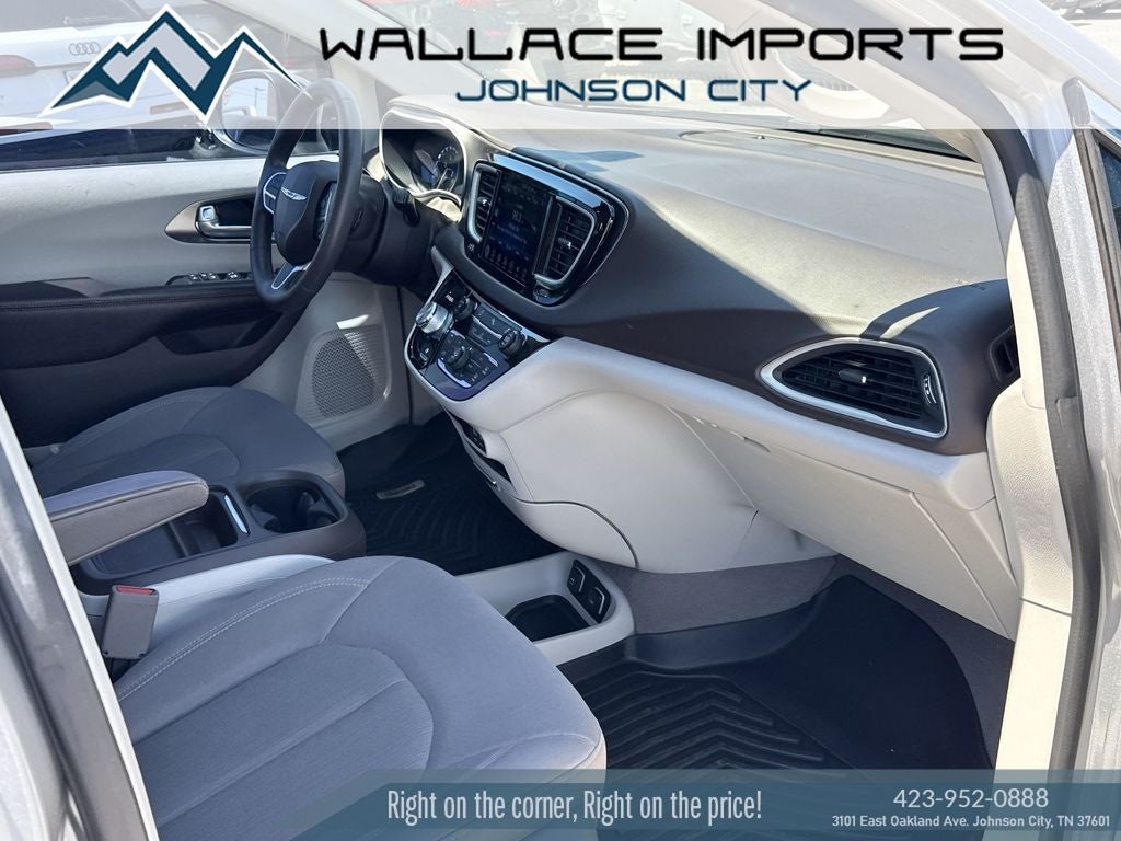 2017 Chrysler Pacifica Touring L