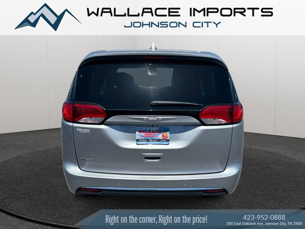 2017 Chrysler Pacifica Touring L
