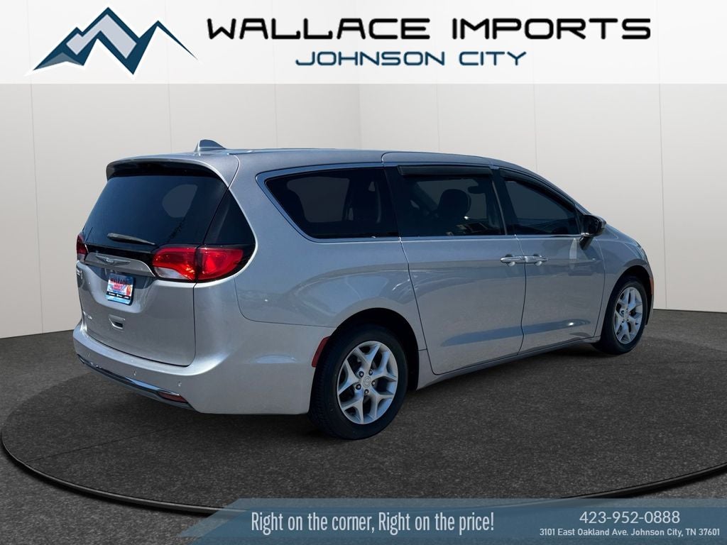 2017 Chrysler Pacifica Touring L