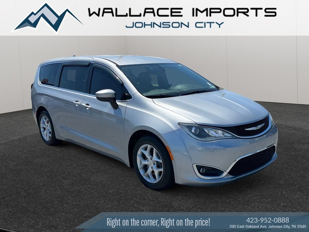 2017 Chrysler Pacifica Touring L