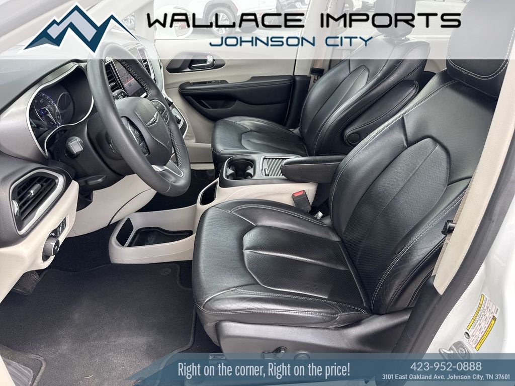 2022 Chrysler Pacifica Touring L