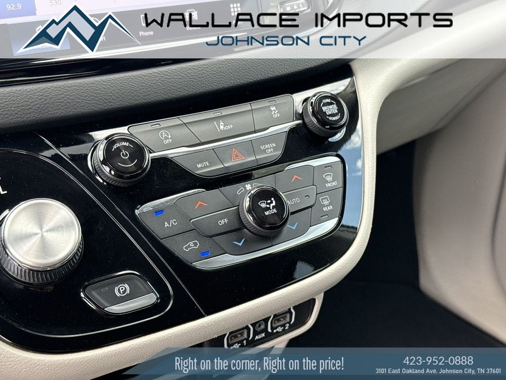 2022 Chrysler Pacifica Touring L