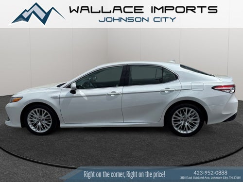 2020 Toyota Camry Hybrid XLE