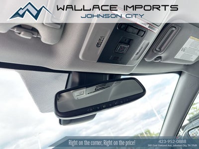 2020 Toyota Camry Hybrid XLE