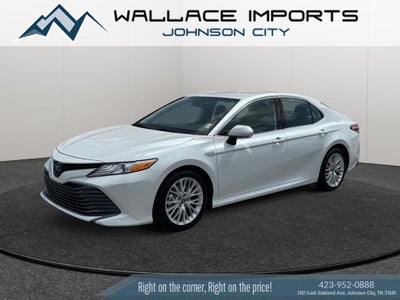 2020 Toyota Camry Hybrid XLE