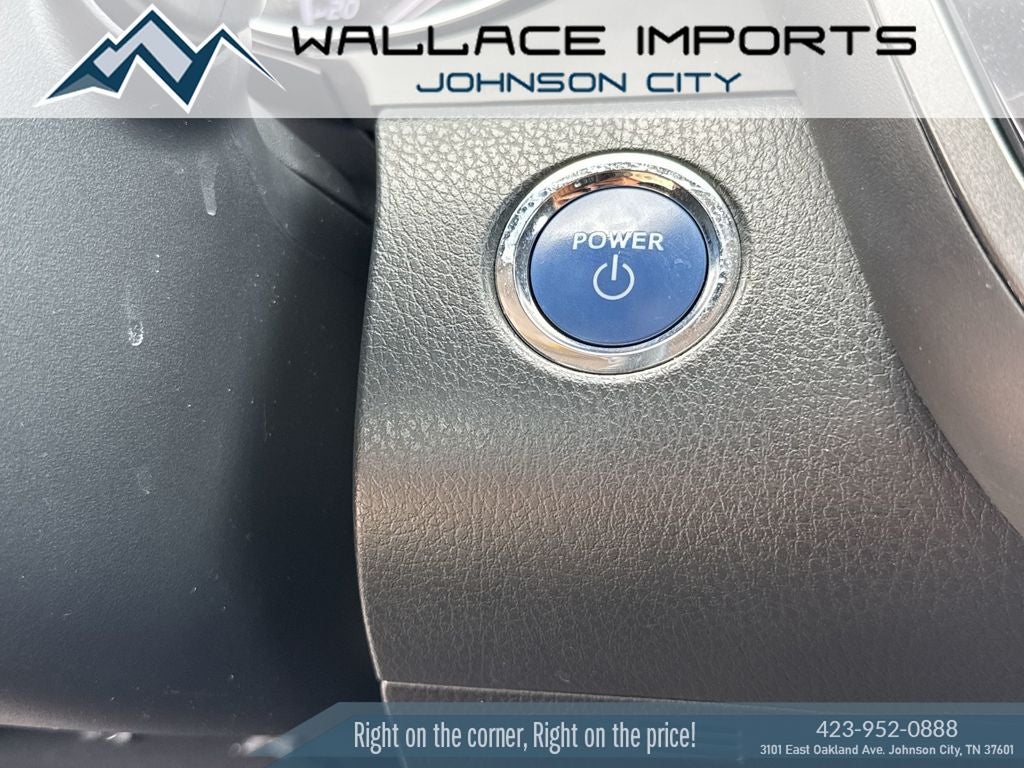 2020 Toyota Camry Hybrid XLE