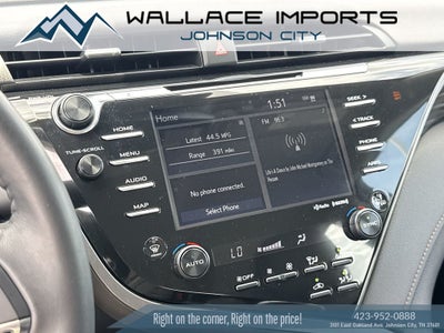 2020 Toyota Camry Hybrid XLE