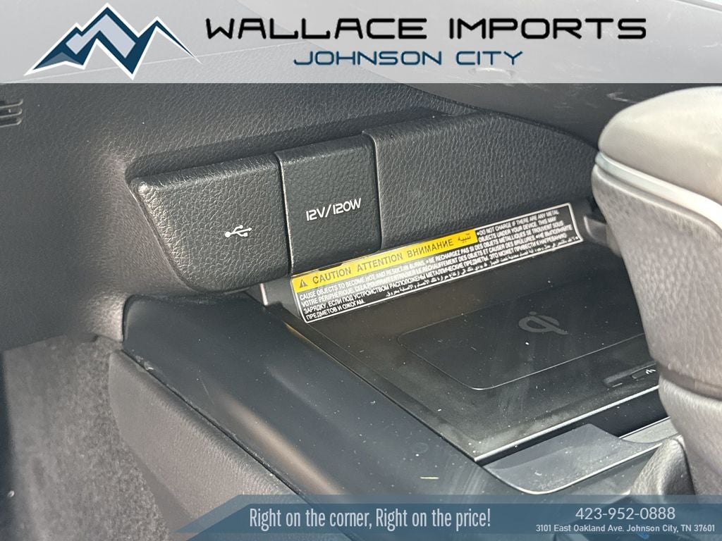 2020 Toyota Camry Hybrid XLE