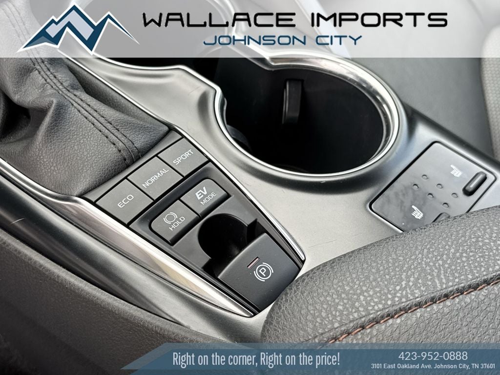 2020 Toyota Camry Hybrid XLE