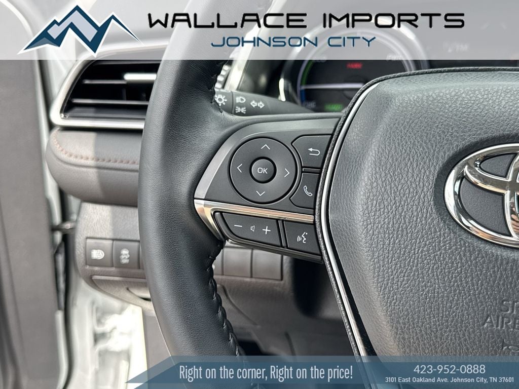 2020 Toyota Camry Hybrid XLE