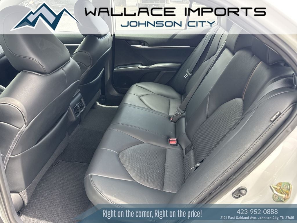 2020 Toyota Camry Hybrid XLE