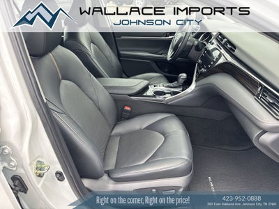 2020 Toyota Camry Hybrid XLE