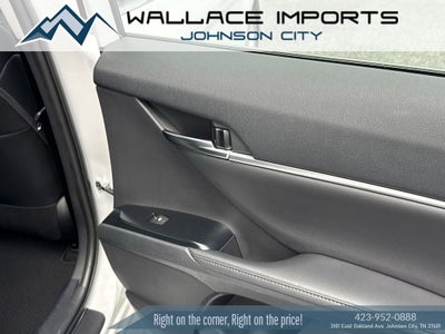 2020 Toyota Camry Hybrid XLE