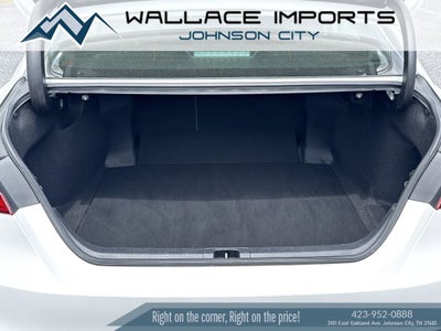 2020 Toyota Camry Hybrid XLE