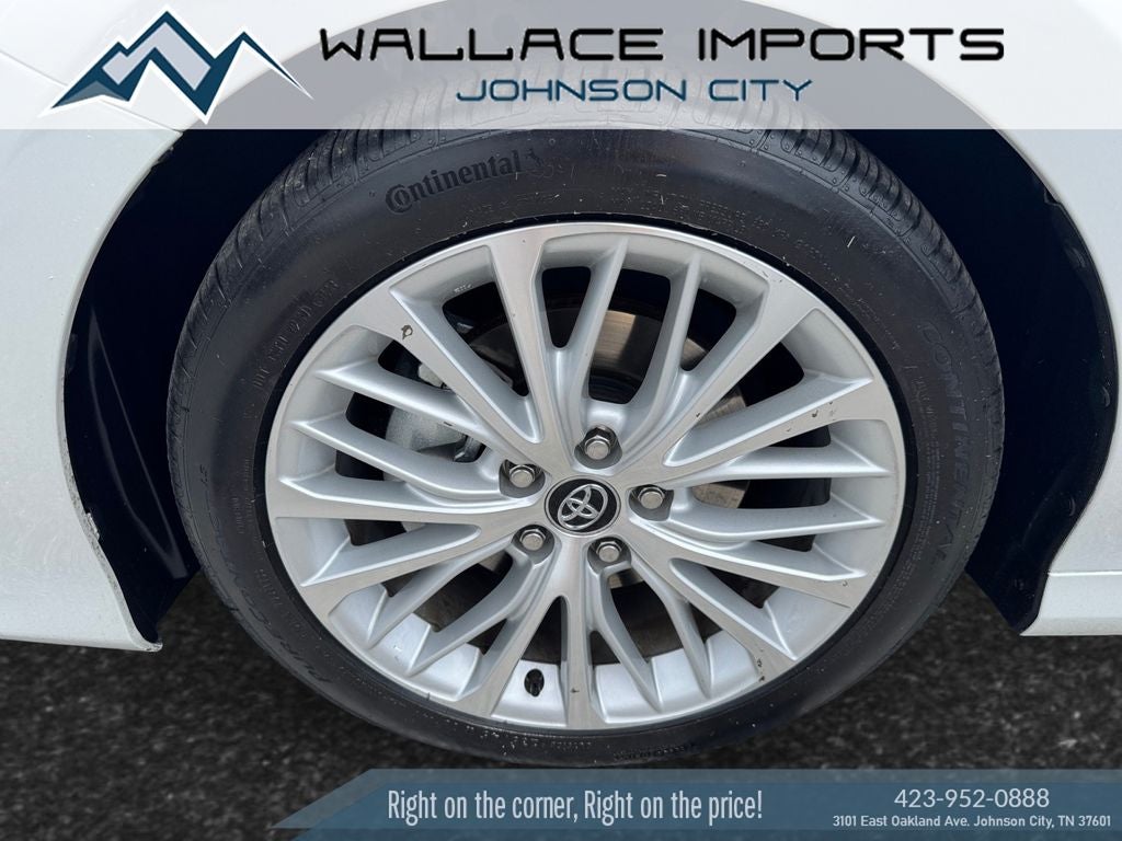 2020 Toyota Camry Hybrid XLE