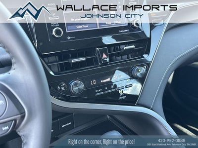 2022 Toyota Camry SE