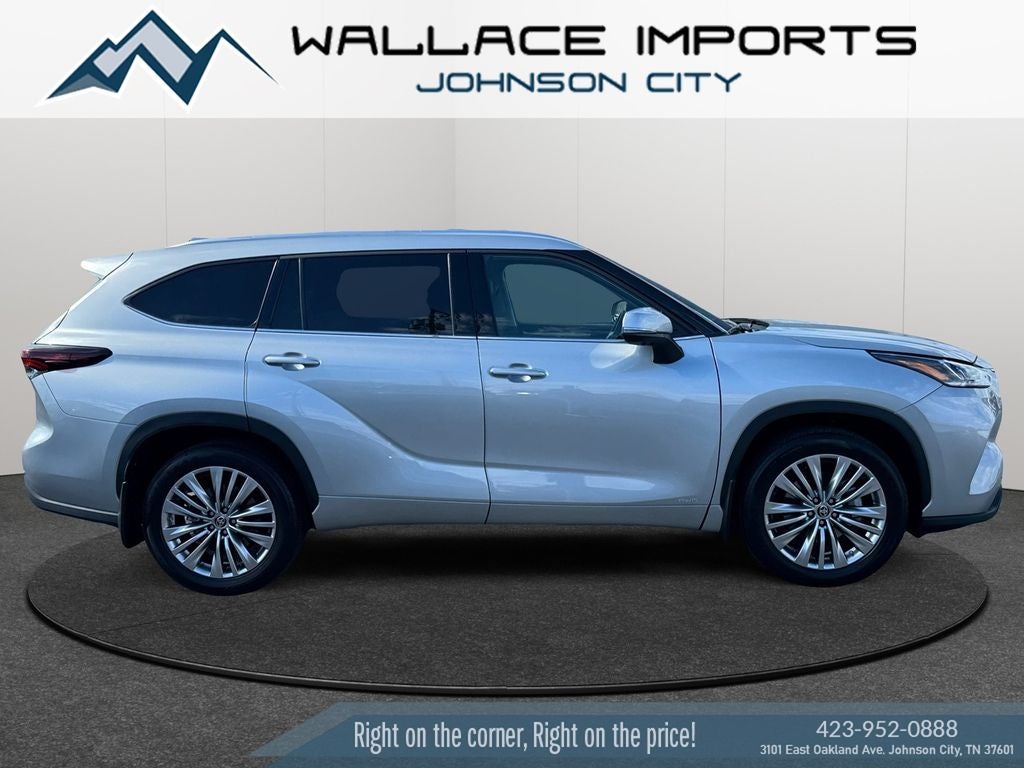 2024 Toyota Highlander Hybrid Platinum