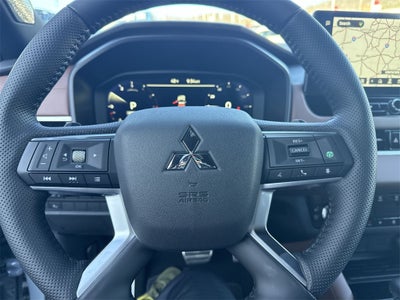 2025 Mitsubishi Outlander SEL
