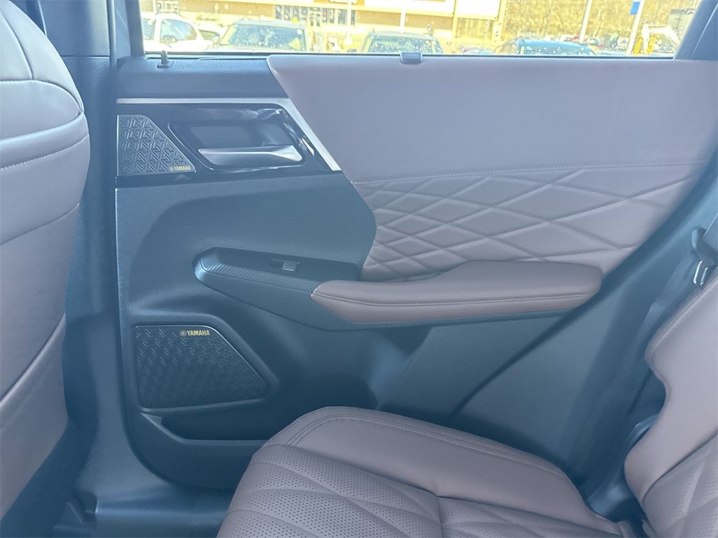 2025 Mitsubishi Outlander SEL