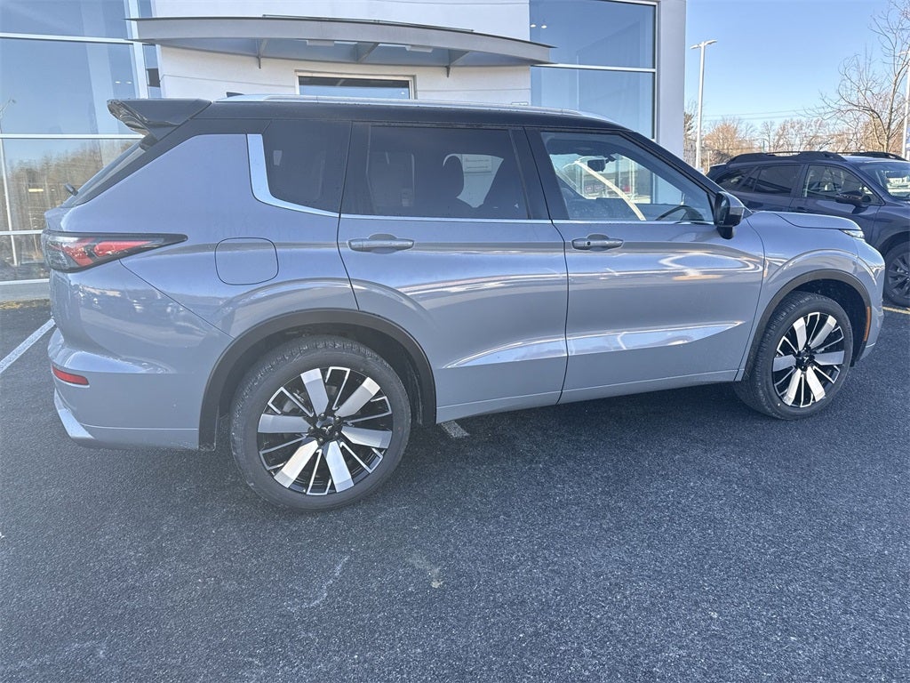 2025 Mitsubishi Outlander SEL