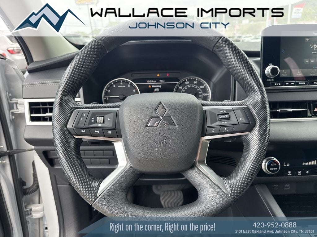 2024 Mitsubishi Outlander ES