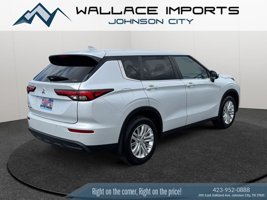2024 Mitsubishi Outlander ES