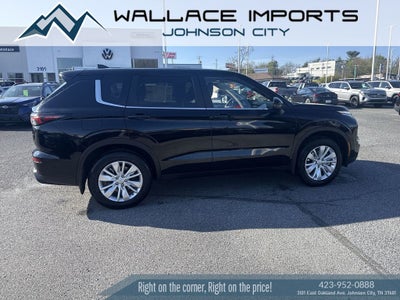 2026 Mitsubishi Outlander ES