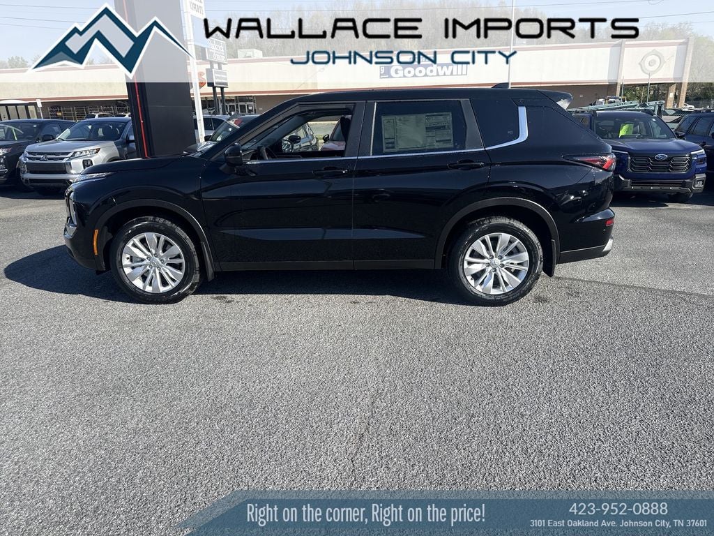 2026 Mitsubishi Outlander ES