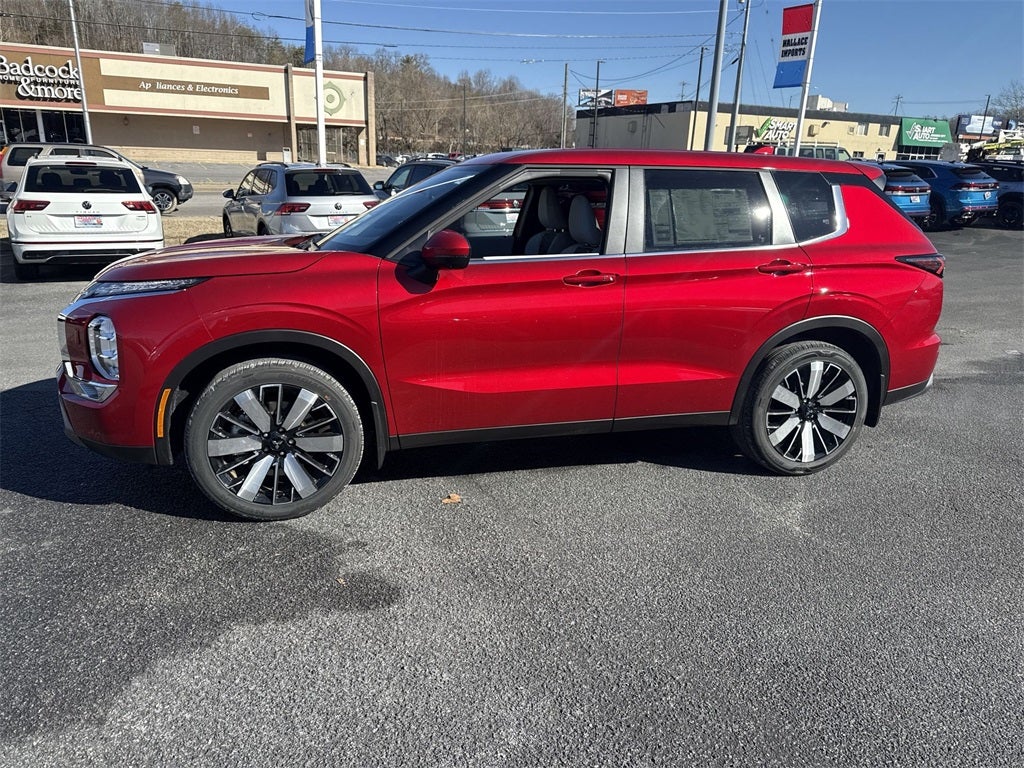 2025 Mitsubishi Outlander SE