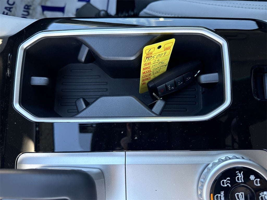 2025 Mitsubishi Outlander SE