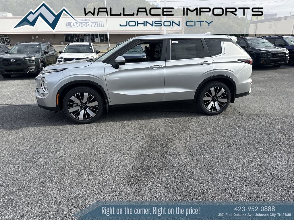 2026 Mitsubishi Outlander SE