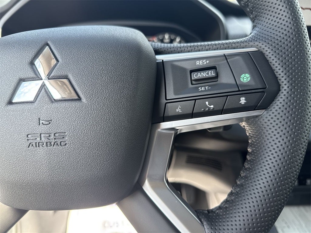 2025 Mitsubishi Outlander PHEV SE