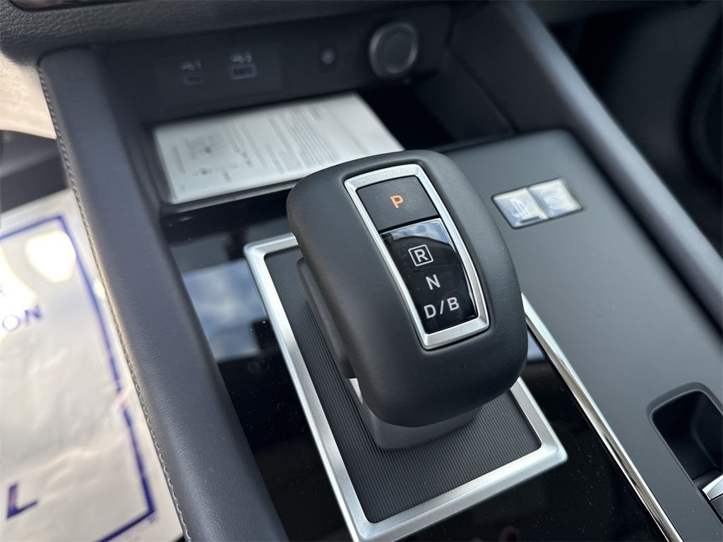 2025 Mitsubishi Outlander PHEV SE