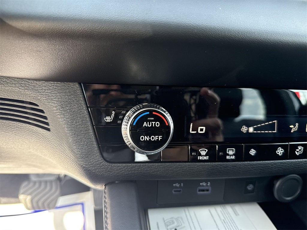 2025 Mitsubishi Outlander PHEV SE