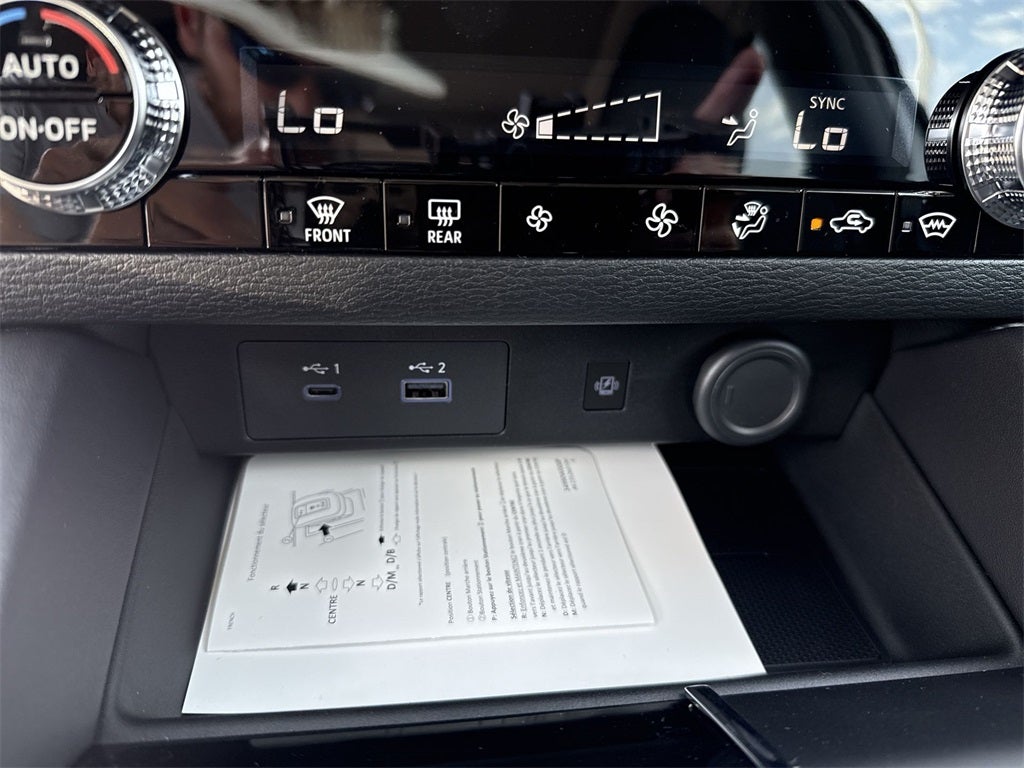 2025 Mitsubishi Outlander PHEV SE