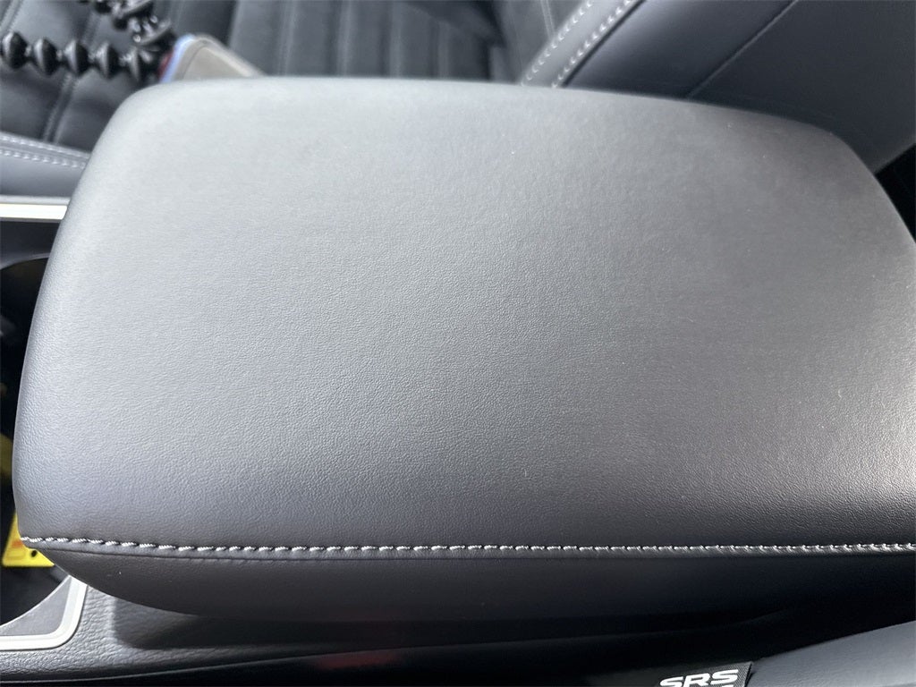 2025 Mitsubishi Outlander PHEV SE