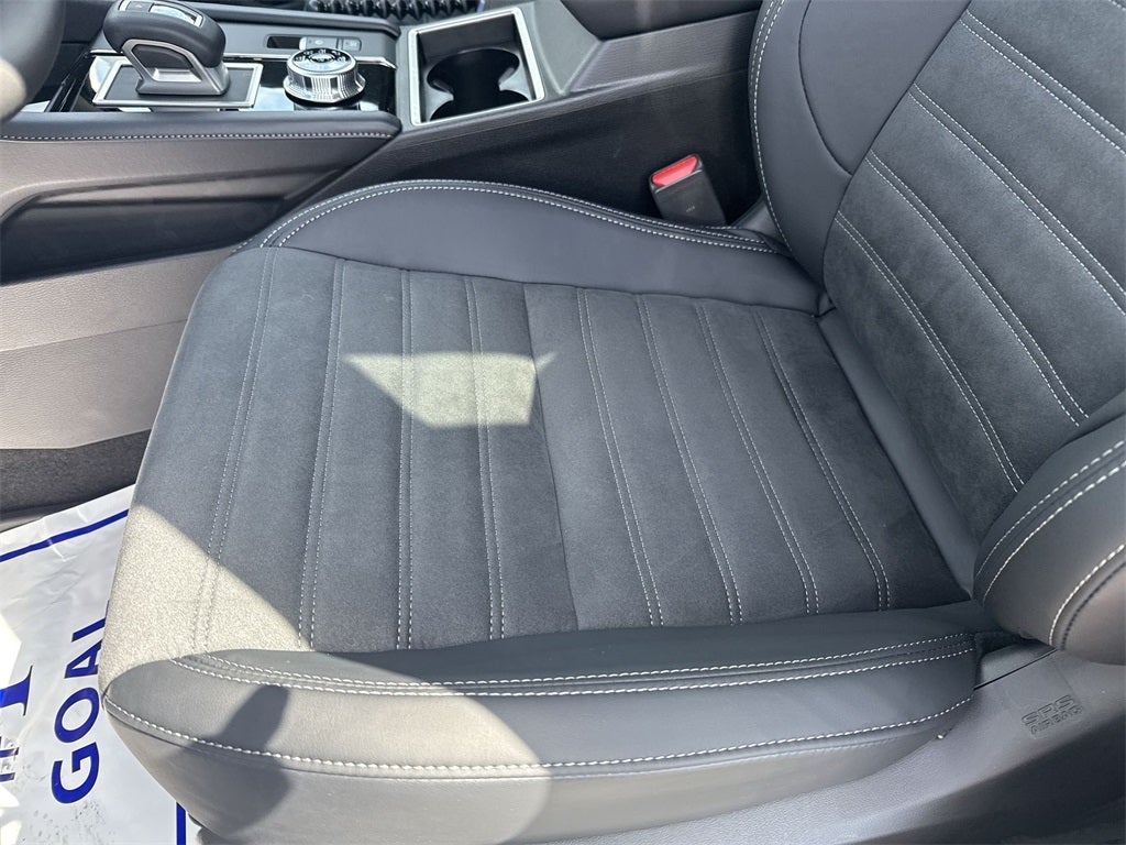 2025 Mitsubishi Outlander PHEV SE