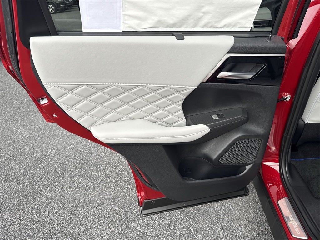 2025 Mitsubishi Outlander PHEV SEL