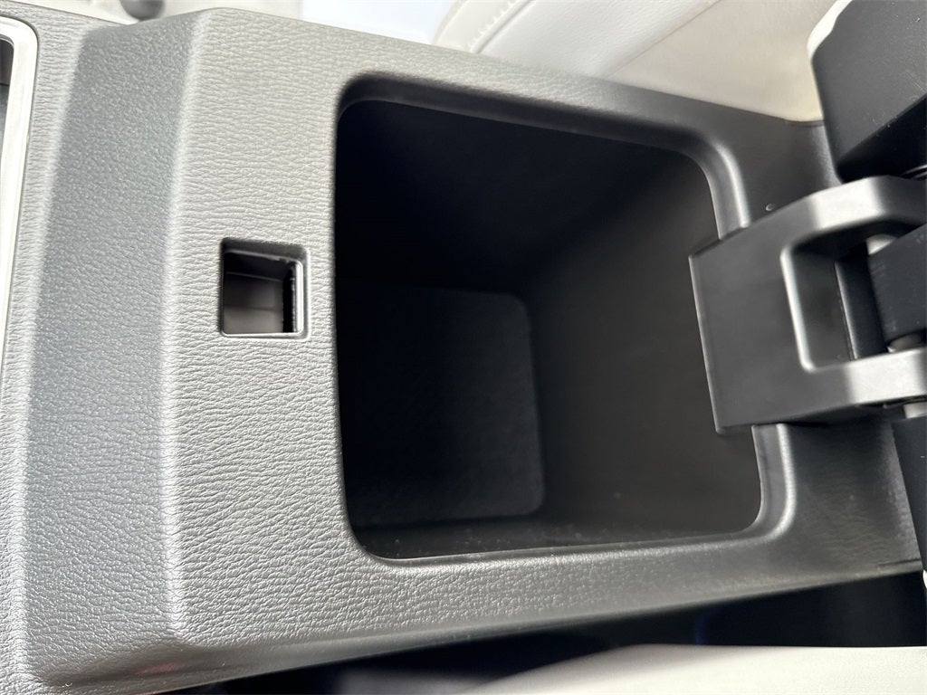 2025 Mitsubishi Outlander PHEV SEL