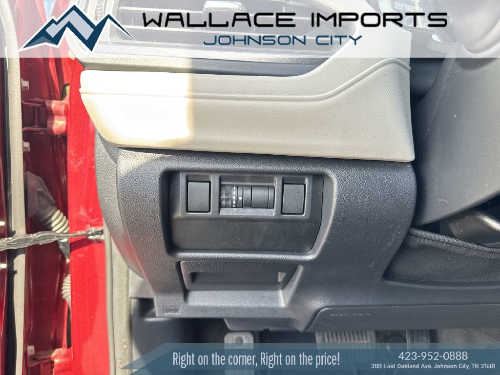 2025 Subaru Forester Base