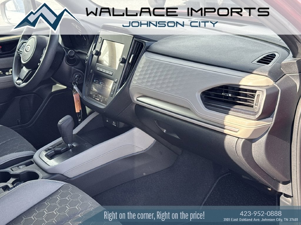2025 Subaru Forester Base