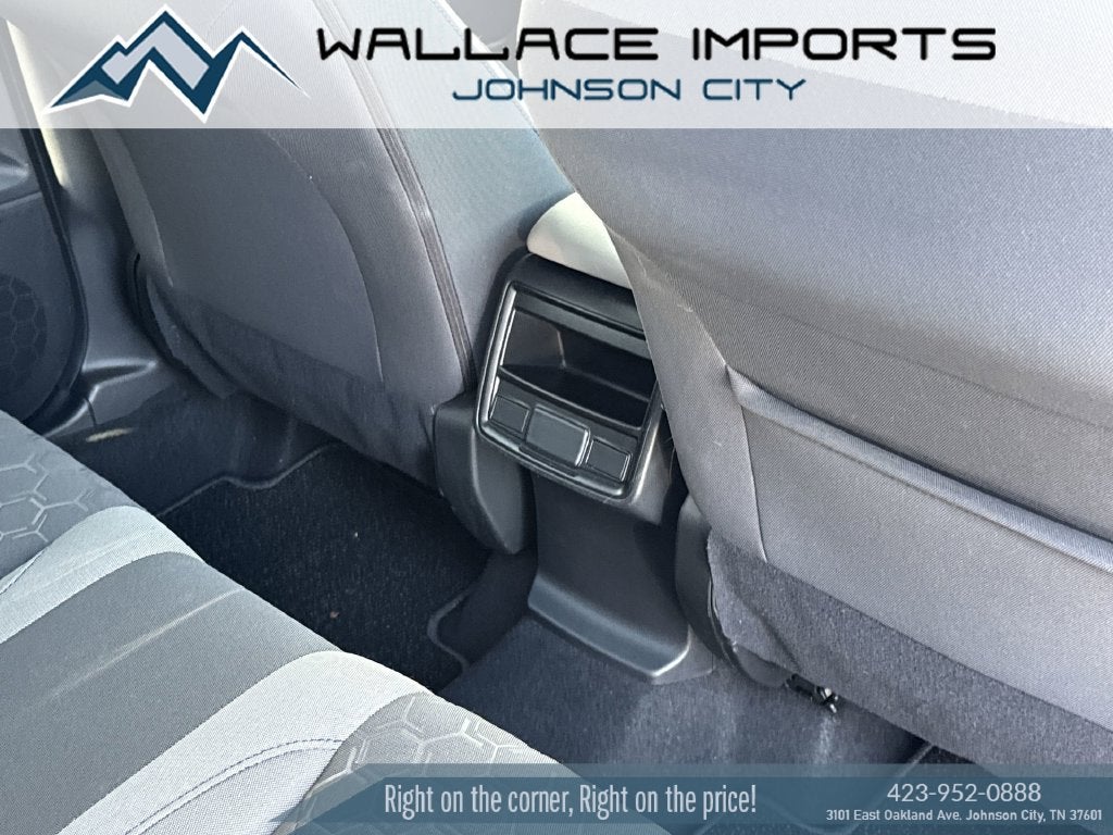 2025 Subaru Forester Base