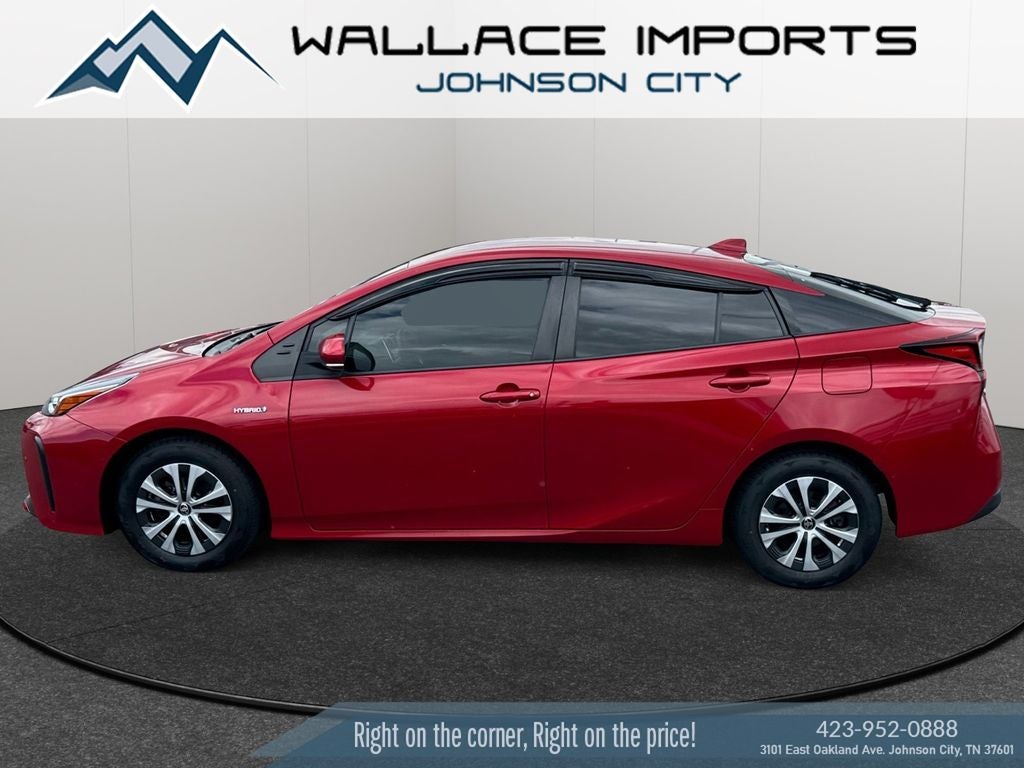 2022 Toyota Prius LE