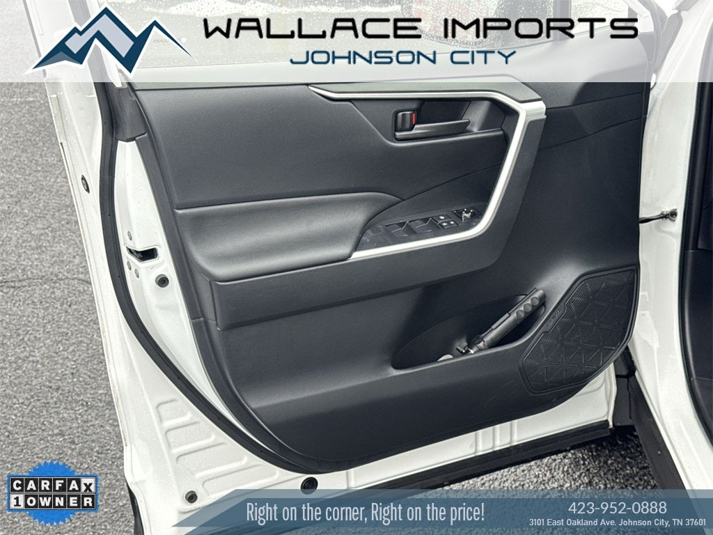 2023 Toyota RAV4 Hybrid LE